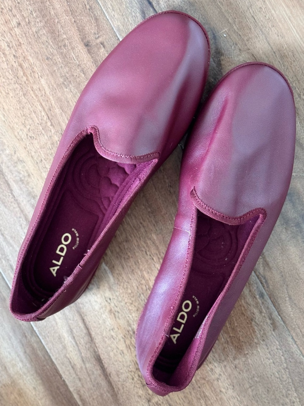ALDO Women's Wine Slip-On Flats
